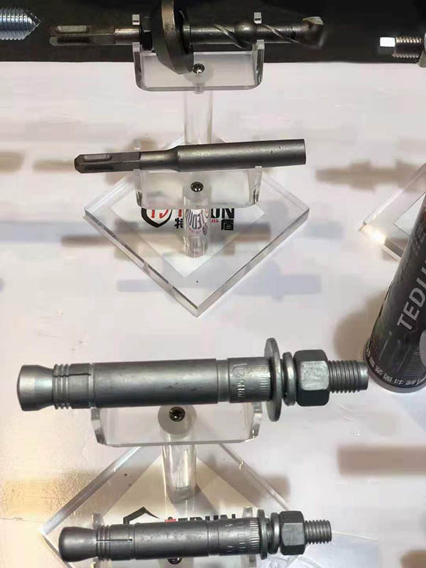 后扩底机械锚栓